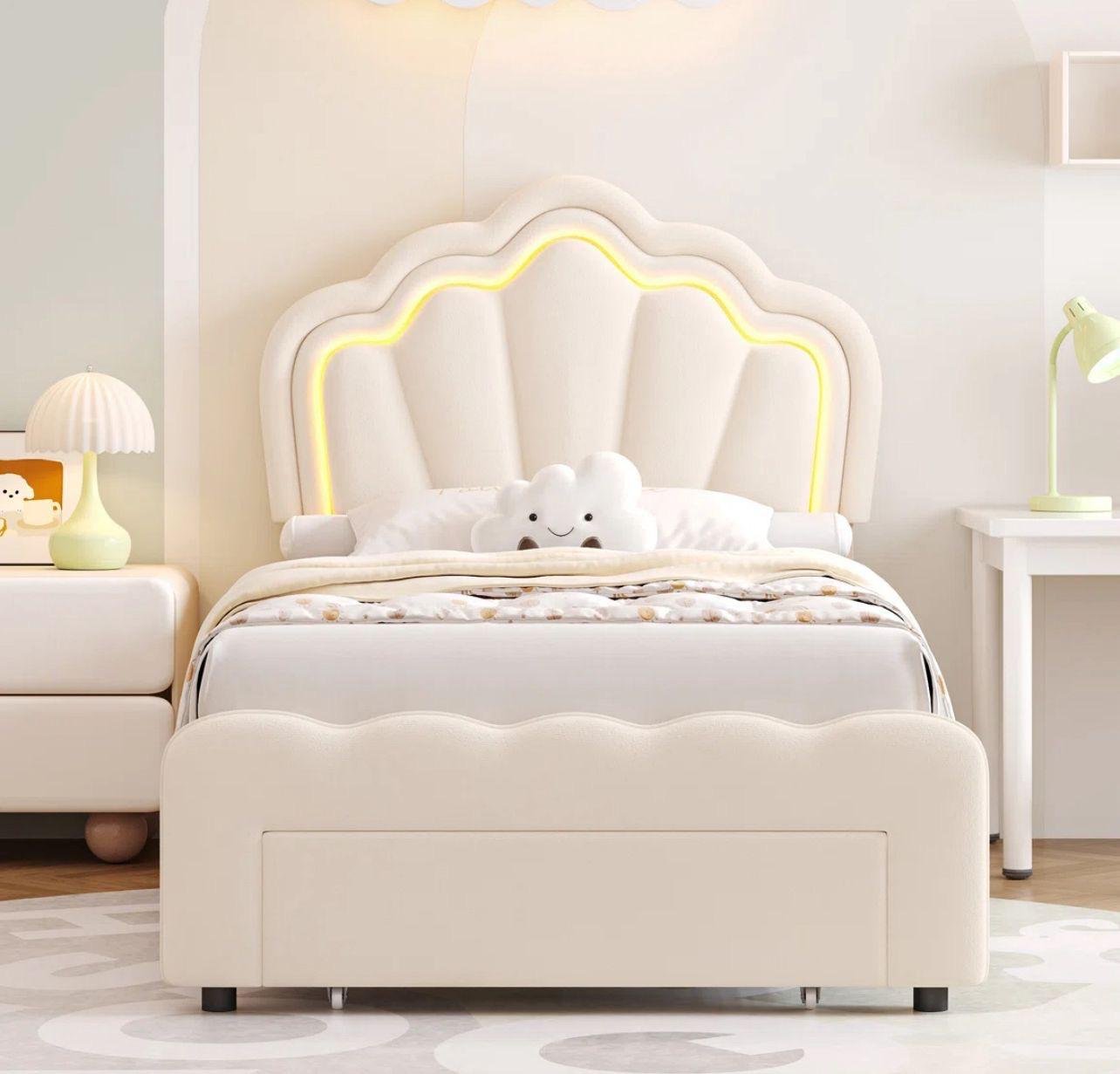 Cream Kids Shell Bed